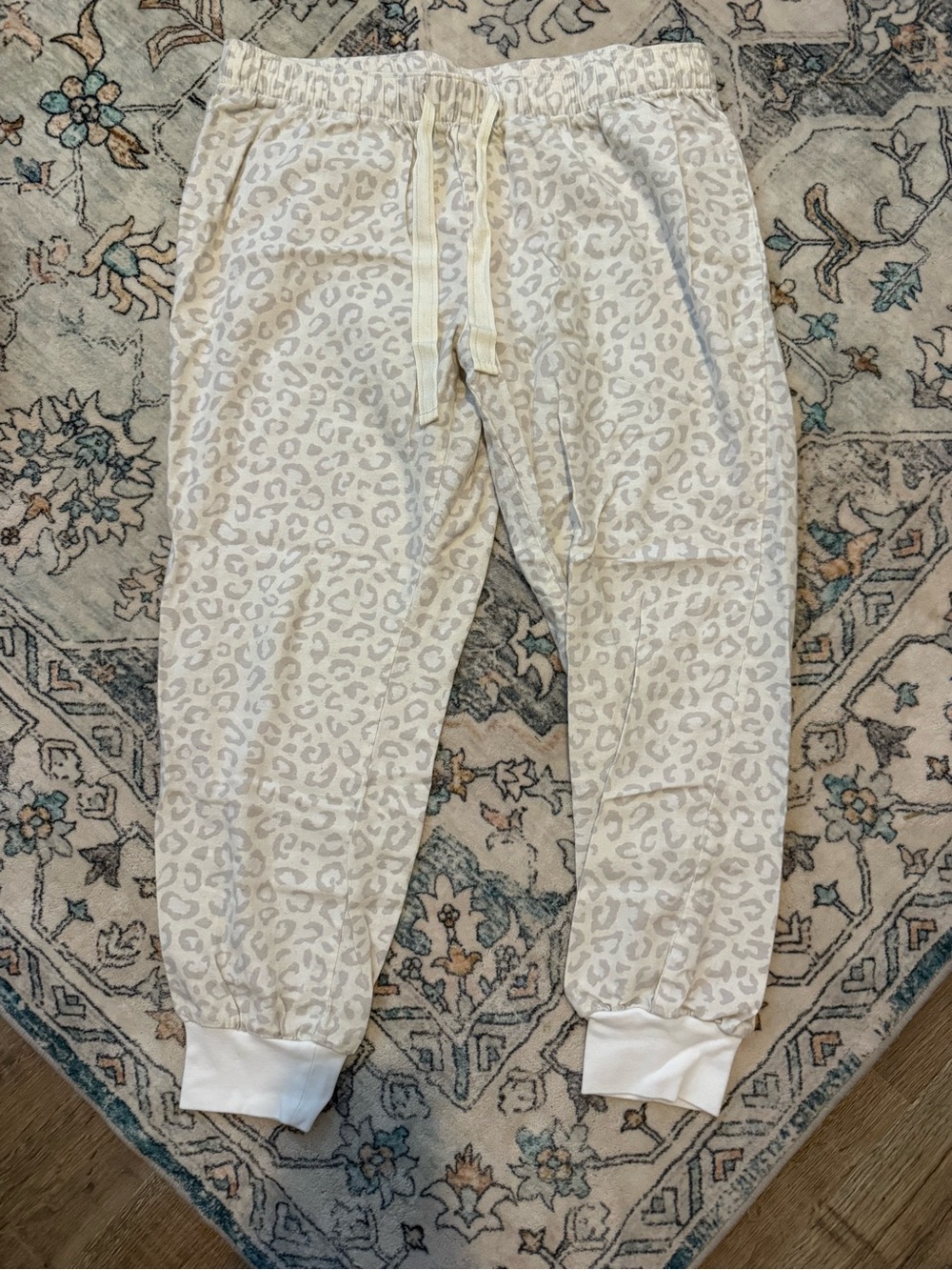 Old Navy Cream and Light Gray Leopard Print Joggers